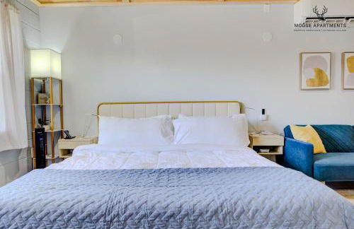 The Moose #5 - Modern Comfy Studio with King Bed, Free Parking & Fast WiFi - Foto 11
