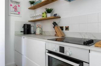 Wolverdene - Entire ground floor flat with garden - Foto 8