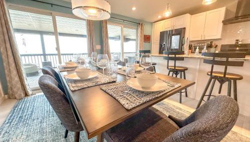 Lakefront 5 Bedroom Vacation Home - Sleeps 12! - Foto 3