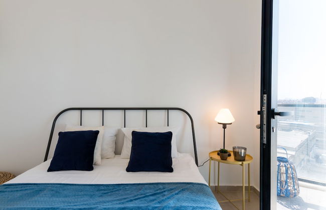 Artsy Modern Bright Apt in Bat Yam - Foto 10