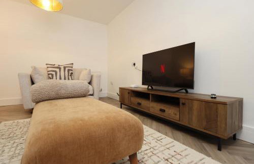 Contractor 4 Bed 3 Bath House Near Airport Parking Barry Island with Parking - Foto 55