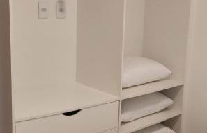 Apartamento novo a 350 m da praia das Toninhas em Ubatuba - 2 dormitórios sendo 1 suite, piscina, varanda gourmet com churrasqueira, ar condicionado, cozinha completa, garagem privativa - Foto 13