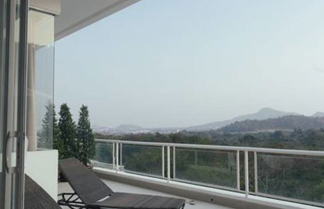 The Peak Residence - Photo 25