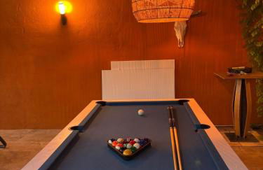 Villa Soleil Piscine Jacuzzi Pétanque Espace bbq billard et salons extérieurs - Foto 4