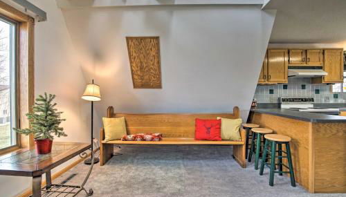 Vivid Cedar Ridge Cabin about 23 Miles to Wichita! - Foto 4