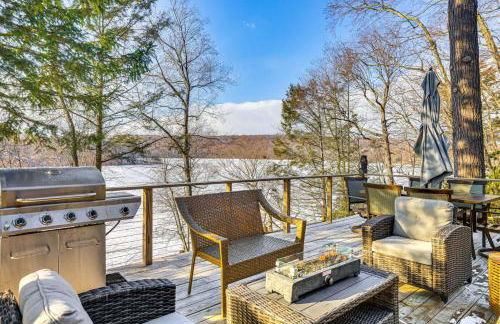 Lakefront Cottage with Dock, Hot Tub and Fire Pit - Foto 28