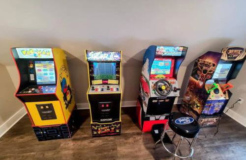 Downtown Kzoo with 3rd Floor Arcade Room - Foto 53