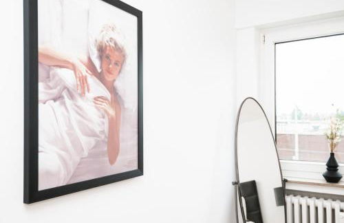 Artful Stay for 4 - Photo 19