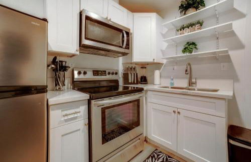 Nurse-Ready Rental 10 Mi to Dtwn Riverside! - Foto 14