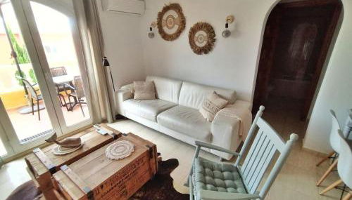 Zonnig appartement met zwembad - Foto 2