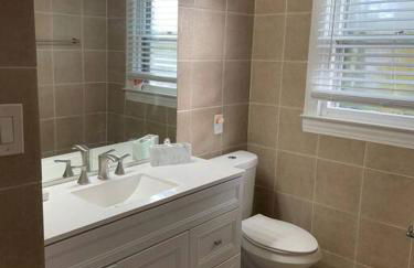 Renovated 3bedroom 2.5bath 2 story house w/ garage - Foto 13