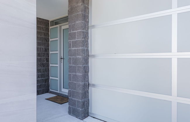 Luxe Home by the BnB Collection - Photo 21