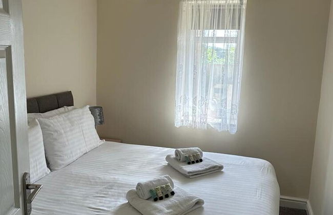 Lovely 2-bed Apartment in Stroud - Foto 6