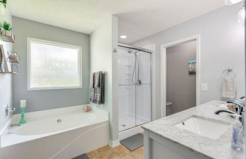 Spacious Home with Sunroom, 15 Mi to Pensacola! - Foto 18