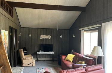 Lakeside Loft - Walk to Lighthouse County Park - Photo 2