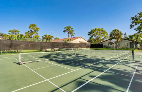 Village des Pins Sarasota 2BR Condo with Pool - Foto 25