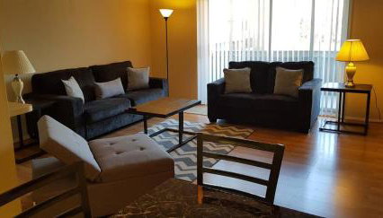 Large 2BR2BA Apartment Ideal for Long Stays - Foto 4