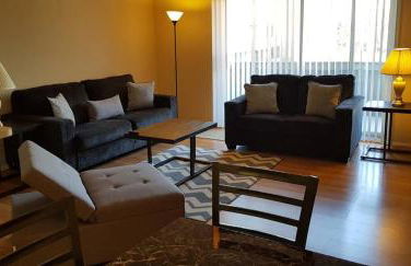 Large 2BR2BA Apartment Ideal for Long Stays - Foto 4