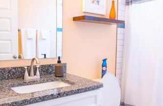 The Botanical Suite Newly Built Upscale Central - Photo 28