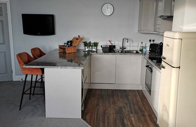 Upmarket 2 Bedroom Apartment With sea Views - Foto 5