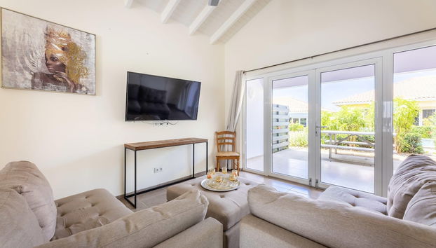 Charming 2BR Apt With Tropical Garden Pool - Foto 5, Habitación