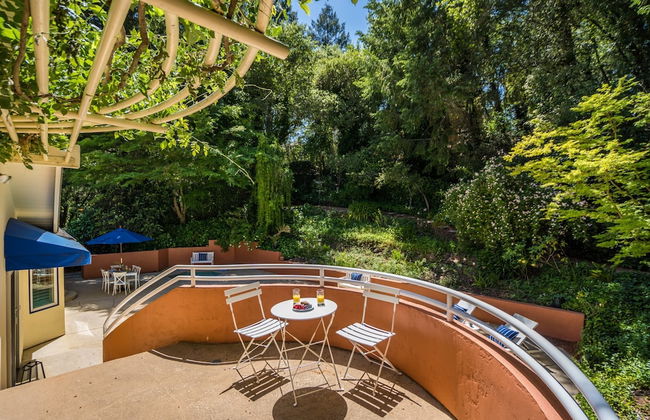 Le n by Avantstay Private Breathtaking Character Cottage w Pool Hot Tub - Foto 5