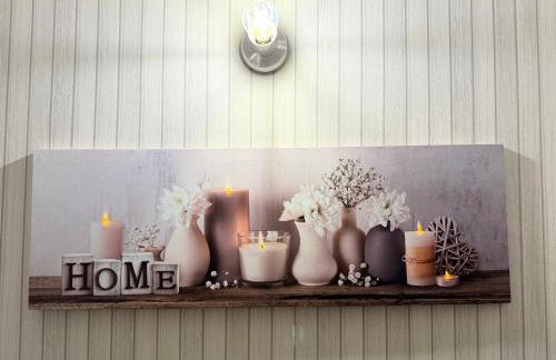 Lovely Two Double Bedroom Maisonette in Surrey - Photo 9