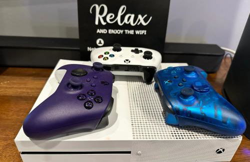 South Florida Spacious Oasis 4BR Retreat with 2 King Beds, Amazing Pool, near Beaches - Photo 47