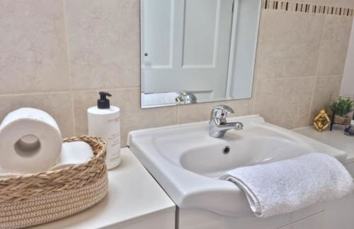 Hyland Apartment by CityNest - Foto 20