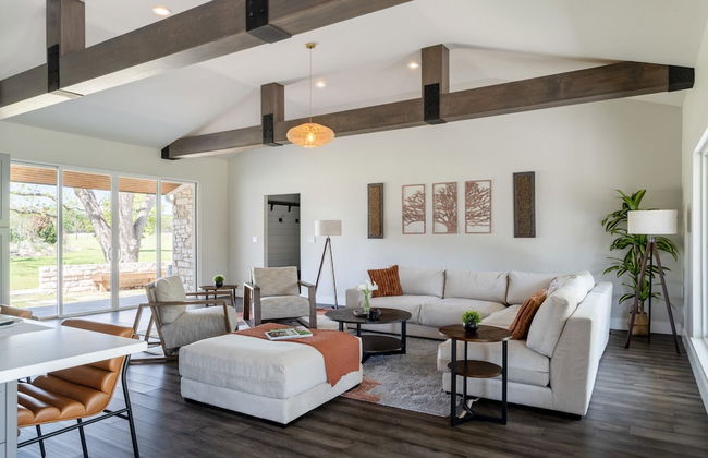 Upstay - Farmhouse on 10 Acres w Pool-tennis-games - Foto 16