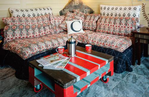 The Challoners - Photo 23