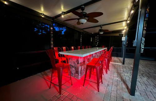 Poolside Cocoa Oasis w/ Tiki Bar! - Foto 17