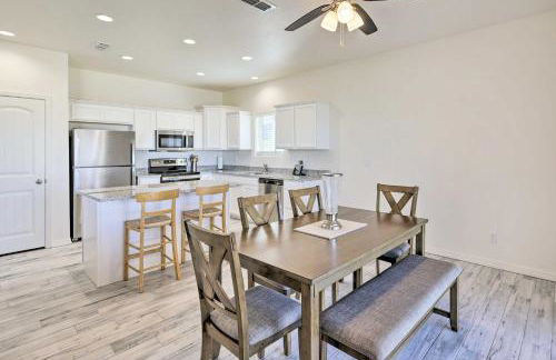 Modern Kingman Vacation Rental, 5 Mi to Dtwn! - Photo 1