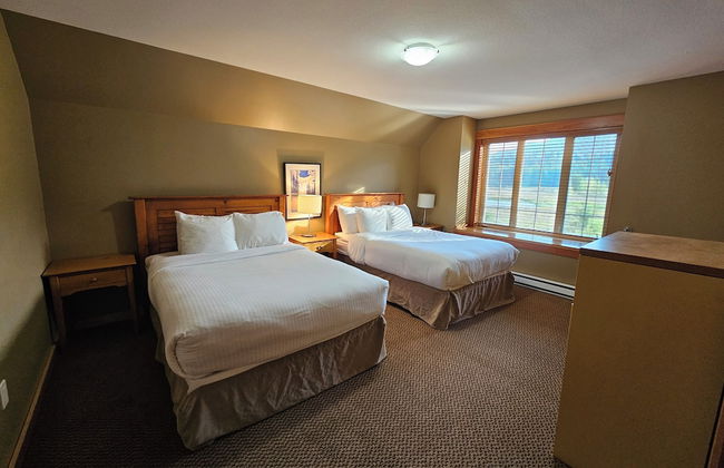 Pinnacle Ridge Chalets by Fernie Lodging - Photo 59