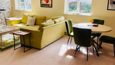 The Coach House - Photo 3