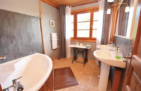 Cozy Home In Thezan-Les-Béziers - Foto 28