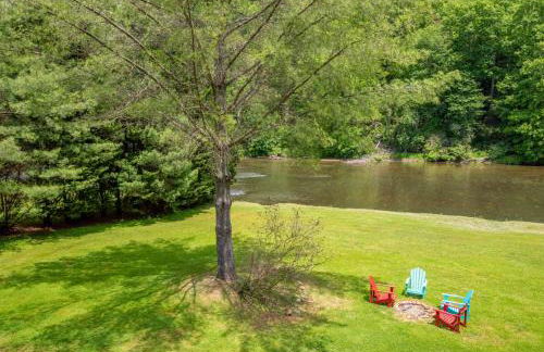2Bd Riverfront with Expansive Outdoor Space, River Access, Fire Pit - Foto 33