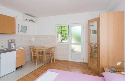 Apartments Bibijana- Superior Studio Apartment with Patio and Sea View APARTMAN 4 - Foto 2