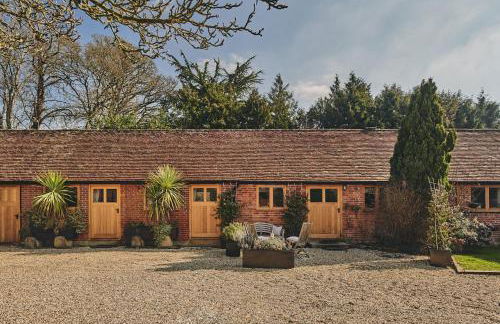 The Clock Tower & Dairy - Two x 2 Bed Barns with Indoor Pool - Photo 7