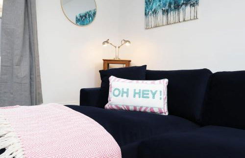 Modern 3 Bed - M4 ACCESS - Wi-Fi - Photo 66