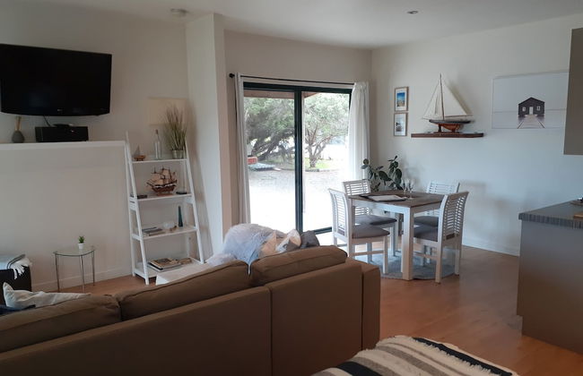 Boat Haven Studios - Photo 12