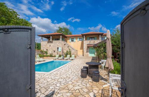 Villa Sandi, mediterranean Villa with pool and jacuzzi - Foto 18