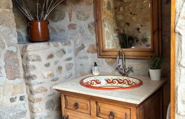 Masía Can Janet alojamiento rural con piscina privada en plena naturaleza - Foto 19