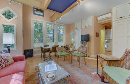 French Broad River Access Whimsical Gem with Deck - Foto 7