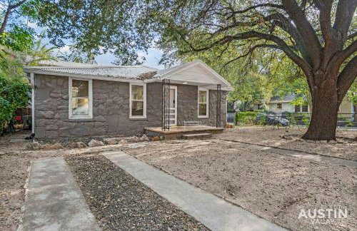 Walk to E. Austin Hotspots 2BR 1BA w Parking Dog-Friendly By Austin Vacay - Foto 31