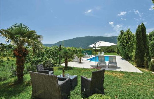 Two-Bedroom Apartment In Ostrvica - Photo 2