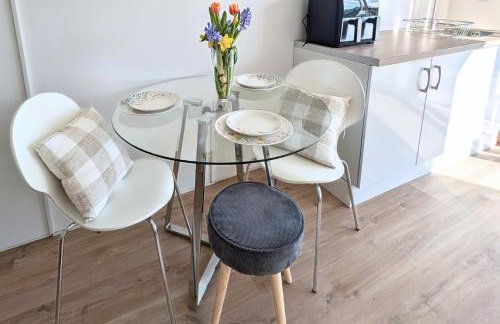 Otter's Pool Studio Apartment at Galwad Y Mor - Foto 3