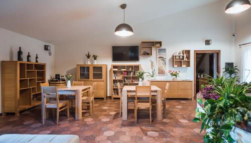 Seguire Le Botti - Agriturismo Cantina Sant'Andrea - Foto 4