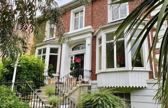 Burlington Townhouse - Photo 14