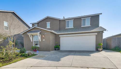 Pool Table and Patio! Spacious Merced Getaway - Foto 5